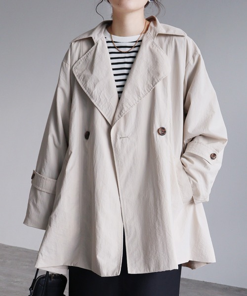 reca（レカ）の「ショート丈トレンチコート（トレンチコート・レディース・アイボリー/グレイッシュベージュ/カーキ・M）」の7枚目の写真