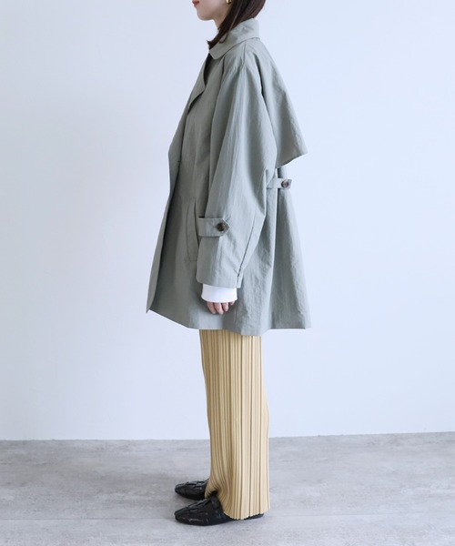 reca（レカ）の「ショート丈トレンチコート（トレンチコート・レディース・アイボリー/グレイッシュベージュ/カーキ・M）」の17枚目の写真