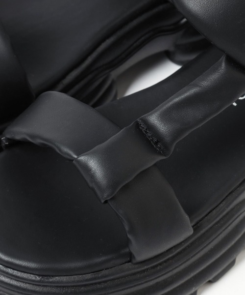 repipi armario（レピピ アルマリオ）の「パフィーベルトサンダル（サンダル・キッズ・ブルー/ブラック/アイボリー・SMALL/LARGE/MEDIUM）」の5枚目の写真