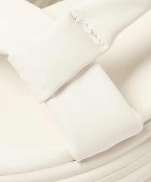 repipi armario（レピピ アルマリオ）の「パフィーベルトサンダル（サンダル・キッズ・ブルー/ブラック/アイボリー・SMALL/LARGE/MEDIUM）」の10枚目の写真