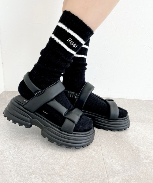 repipi armario（レピピ アルマリオ）の「パフィーベルトサンダル（サンダル・キッズ・ブルー/ブラック/アイボリー・SMALL/LARGE/MEDIUM）」の20枚目の写真