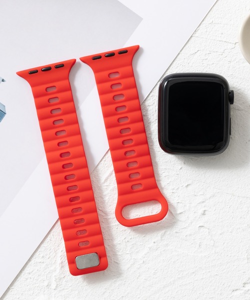 emonique(エモニーク)の「シリコン製 Apple Watch バンド スマートウォッチバンド【38/40/41/42/44/45/49mm対応】(デジタル腕時計・メンズ・グリーン/スカイブルー/ブラウン/ワインレッド/グレー/オレンジ/レッド/ブラック/ダークインディゴブルー/オフホワイト/ネイビー/ダークネイビー/ホワイト/チョコ/テラコッタ・42/38)」の13枚目の写真