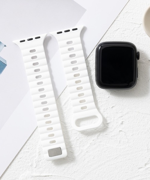 emonique(エモニーク)の「シリコン製 Apple Watch バンド スマートウォッチバンド【38/40/41/42/44/45/49mm対応】(デジタル腕時計・メンズ・グリーン/スカイブルー/ブラウン/ワインレッド/グレー/オレンジ/レッド/ブラック/ダークインディゴブルー/オフホワイト/ネイビー/ダークネイビー/ホワイト/チョコ/テラコッタ・42/38)」の2枚目の写真