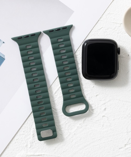 emonique(エモニーク)の「シリコン製 Apple Watch バンド スマートウォッチバンド【38/40/41/42/44/45/49mm対応】(デジタル腕時計・メンズ・グリーン/スカイブルー/ブラウン/ワインレッド/グレー/オレンジ/レッド/ブラック/ダークインディゴブルー/オフホワイト/ネイビー/ダークネイビー/ホワイト/チョコ/テラコッタ・42/38)」の8枚目の写真
