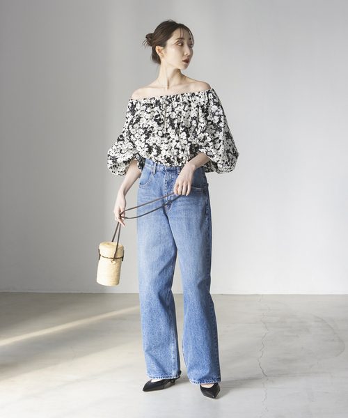 【美品】NOBLE 花柄 モノトーンフラワープリントノースリーブ ブラウス Noble（ノーブル）の「ミニフラワープリントオフショルバルーン