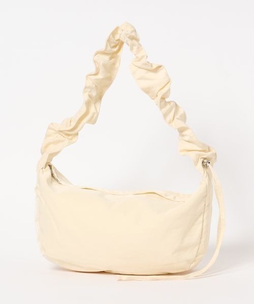 mysty woman(ミスティウーマン)の「シャーリングショルダーBAG 119617【500mlペットボトル収納可能!】(ショルダーバッグ・レディース・モカ/ライトブルー/ブラック/アイボリー・FREE)」の11枚目の写真