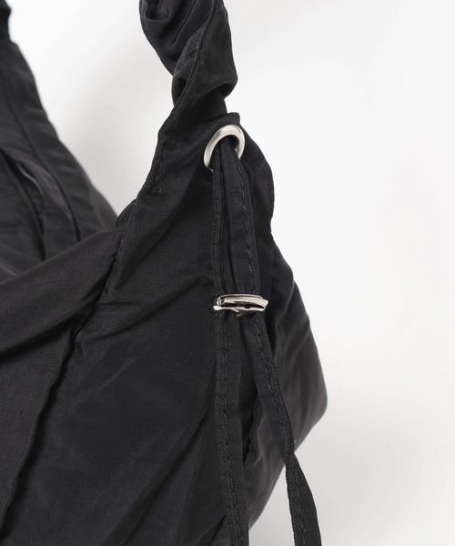 mysty woman(ミスティウーマン)の「シャーリングショルダーBAG 119617【500mlペットボトル収納可能!】(ショルダーバッグ・レディース・モカ/ライトブルー/ブラック/アイボリー・FREE)」の20枚目の写真