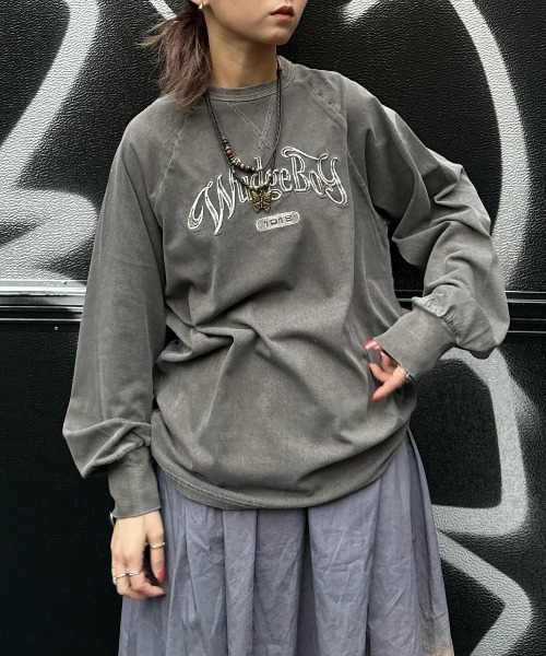 WudgeBoy(ワッジボーイ)の「pigment raglan LS tee(Tシャツ/カットソー・レディース・カーキ/ブラウン/ブラック・LARGE/MEDIUM)」の1枚目の写真