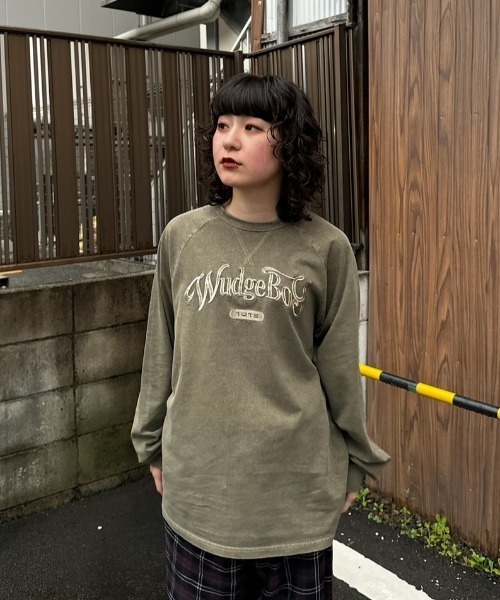 WudgeBoy(ワッジボーイ)の「pigment raglan LS tee(Tシャツ/カットソー・レディース・カーキ/ブラウン/ブラック・LARGE/MEDIUM)」の6枚目の写真