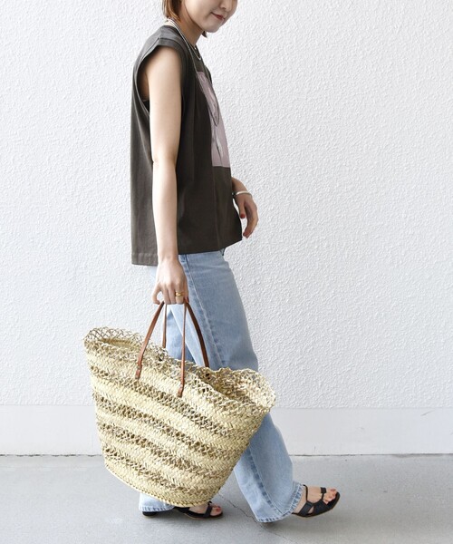 +81BRANCA(ハチイチブランカ)の「*【SHIPS別注】81BRANCA:ノースリーブ シアー フォト TEE(Tシャツ/カットソー・レディース・オフホワイト/チャコールグレー・ONE SIZE)」の12枚目の写真