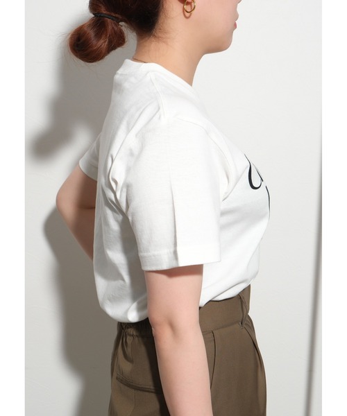 palm RICHE(ポームリシュ)の「CHILAFA Tシャツ(Tシャツ/カットソー・レディース・チャコールグレー/ホワイト×ブラック/レッド・M)」の6枚目の写真