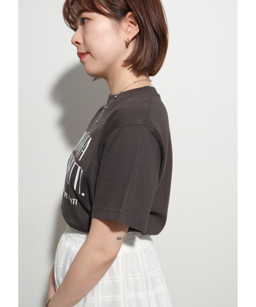 palm RICHE(ポームリシュ)の「CHILAFA Tシャツ(Tシャツ/カットソー・レディース・チャコールグレー/ホワイト×ブラック/レッド・M)」の9枚目の写真