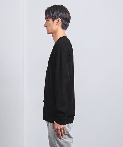 UNITED ARROWS(ユナイテッドアローズ)の「コットン ポリエステル メッシュ カーディガン -ウォッシャブル-(カーディガン/ボレロ・メンズ・グレー/ブラック・M/L/XL/S)」の8枚目の写真
