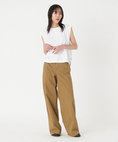 Levi's(リーバイス)の「Levi's/リーバイス BOXY ノースリーブ ホワイト SLUB(タンクトップ・レディース・ホワイト・XS/S/M)」の12枚目の写真