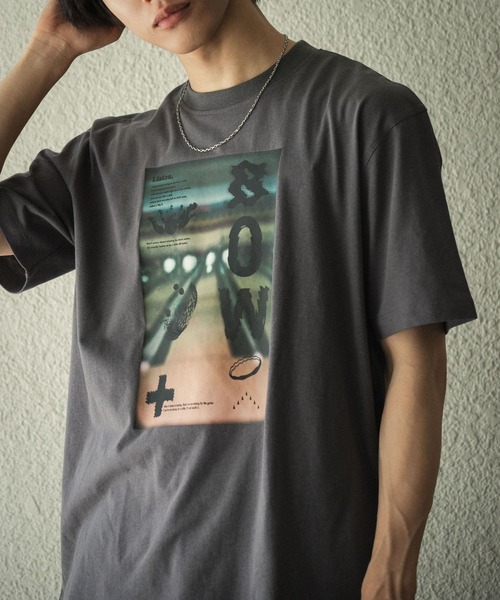 SENSE OF PLACE by URBAN RESEARCH(センスオブプレイスバイアーバンリサーチ)の「フォトグラフィックTシャツ B(Tシャツ/カットソー・メンズ・アイボリー/グリーン/チャコールグレー・MEDIUM/LARGE)」の9枚目の写真