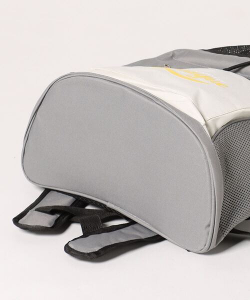 aimoha(アイモハ)の「抱っこ型ペットソフトキャリーバッグ(ペット用キャリーケース・レディース・グレー/グリーン・FREE)」の4枚目の写真