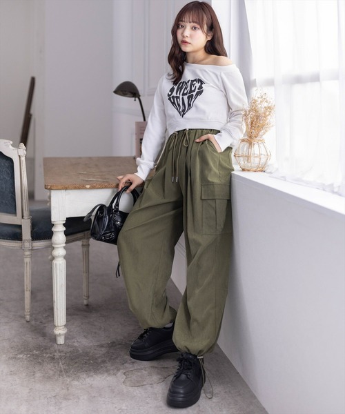 clear（クリア）の「ピーチ起毛ワイドカーゴパンツ[低身長用サイズ有]≪2024AW新作≫（カーゴパンツ・レディース・ブラック/カーキ/サックスブルー/アイボリー/ベージュ・F/XS）」の22枚目の写真