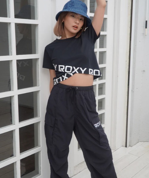 ROXY(ロキシー)の「BIG DEAL CARGO PANTS/ロキシーウエストゴムナイロンカーゴパンツ(カーゴパンツ・レディース・ブルー/ブラック/カーキ・LARGE/MEDIUM/SMALL)」の5枚目の写真