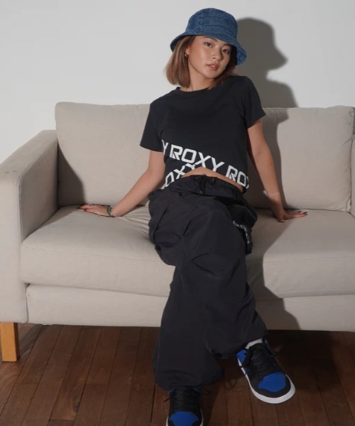 ROXY(ロキシー)の「BIG DEAL CARGO PANTS/ロキシーウエストゴムナイロンカーゴパンツ(カーゴパンツ・レディース・ブルー/ブラック/カーキ・LARGE/MEDIUM/SMALL)」の8枚目の写真
