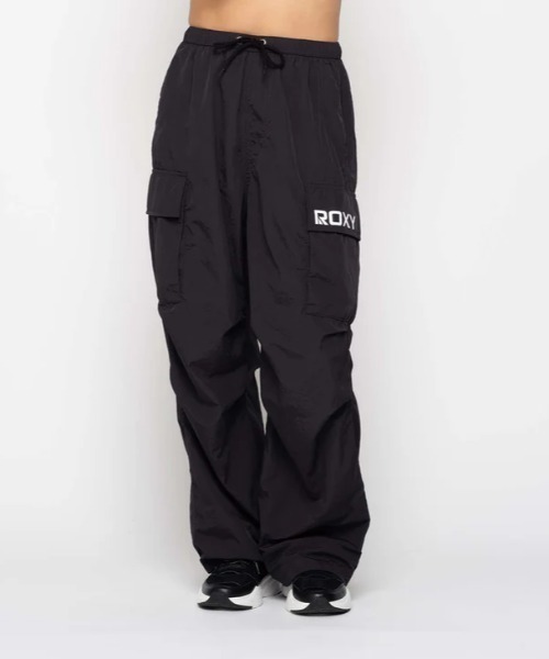 ROXY(ロキシー)の「BIG DEAL CARGO PANTS/ロキシーウエストゴムナイロンカーゴパンツ(カーゴパンツ・レディース・ブルー/ブラック/カーキ・LARGE/MEDIUM/SMALL)」の14枚目の写真