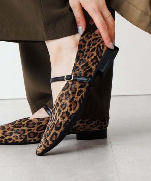 HIMIKO(ヒミコ)の「【Made in Japan】メリージェーンフラットパンプス/641307(パンプス・レディース・ブラック/シルバー/レッド/グリーン/ライトブルー/ベージュ/ゴールド/ピンク/ブラウン系その他・22.0cm/22.5cm/23.0cm/25.0cm/26.0cm/21.5cm/23.5cm/24.0cm/24.5cm/25.5cm/26.5cm)」の2枚目の写真