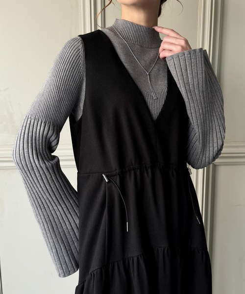 JUNOAH（ジュノア）の「Vネックドロストロングジャンパースカート（ジャンパースカート・レディース・ブラック/チャコール/ブラウン・X-LARGE/LARGE/MEDIUM）」の4枚目の写真