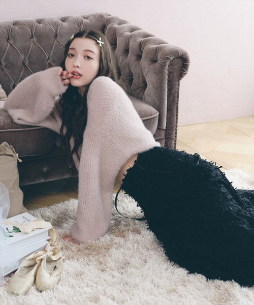 REDYAZEL(レディアゼル)の「フェザーニットカーディガン(カーディガン/ボレロ・レディース・ベージュ/ブルー/オフホワイト/レッド・FREE)」の5枚目の写真