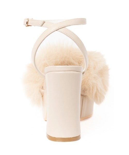 REZOY(リゾイ)の「【REZOY】フェイクファー厚底ストラップサンダル(サンダル・レディース・ブラック/アイボリー・S/M/L)」の10枚目の写真