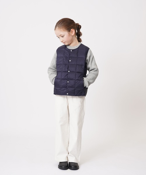 TAION（タイオン）の「【TAION(タイオン)】〈キッズ〉ベーシック クルーネック インナーダウンベスト（ダウンベスト・キッズ・カーキ/オリーブ/オレンジ/ベージュ/ライトグレー/ミント/レオパード/オフホワイト/サンドベージュ/ネイビー/ダークグリーン系/ダークオリーブ/グリーン系その他2/ブラウン系1/キャメル/バーガンディー/パープル/レモンイエロー/ラベンダー/ダークネイビー/ライム/チャコールグレー/チャコール/グレー/ブラック/その他8/タイガーカモ/ベージュ系5・120/150/140/130/100/110）」の18枚目の写真