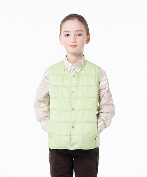 TAION（タイオン）の「【TAION(タイオン)】〈キッズ〉ベーシック クルーネック インナーダウンベスト（ダウンベスト・キッズ・カーキ/オリーブ/オレンジ/ベージュ/ライトグレー/ミント/レオパード/オフホワイト/サンドベージュ/ネイビー/ダークグリーン系/ダークオリーブ/グリーン系その他2/ブラウン系1/キャメル/バーガンディー/パープル/レモンイエロー/ラベンダー/ダークネイビー/ライム/チャコールグレー/チャコール/グレー/ブラック/その他8/タイガーカモ/ベージュ系5・120/150/140/130/100/110）」の14枚目の写真