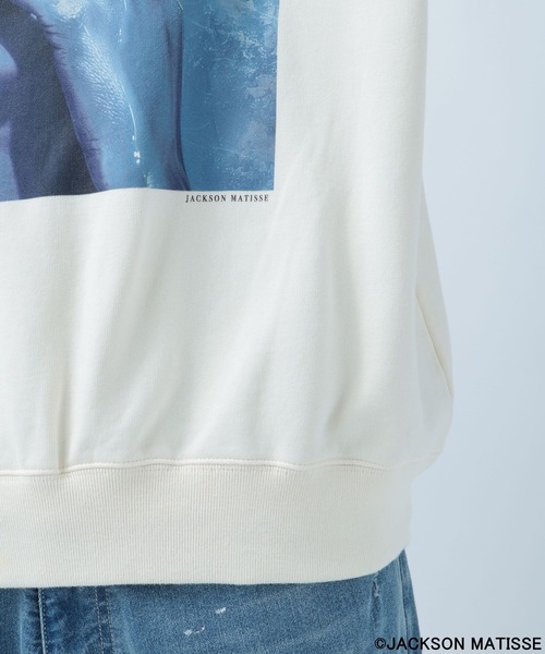 JACKSON MATISSE(ジャクソンマティス)の「JACKSON MATISSE(ジャクソンマティス)×BAYFLOW】フォトプルオーバー(スウェット・メンズ・ホワイト/グレー/チャコール・MEDIUM/LARGE)」の6枚目の写真