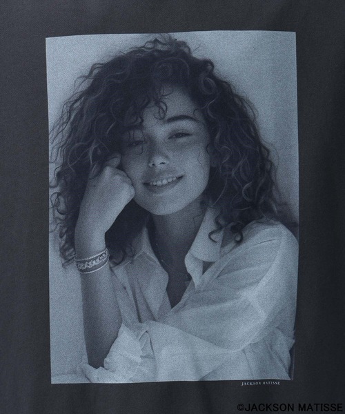 JACKSON MATISSE(ジャクソンマティス)の「JACKSON MATISSE(ジャクソンマティス)×BAYFLOW】フォトプルオーバー(スウェット・メンズ・ホワイト/グレー/チャコール・MEDIUM/LARGE)」の11枚目の写真