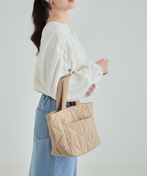 SHOO・LA・RUE（シューラルー）の「◆ちょっとそこまでの外出に キルトランチトートバッグ（トートバッグ・レディース・ナチュラル/オレンジ/グレー/ブラック/ブルー・00）」の4枚目の写真