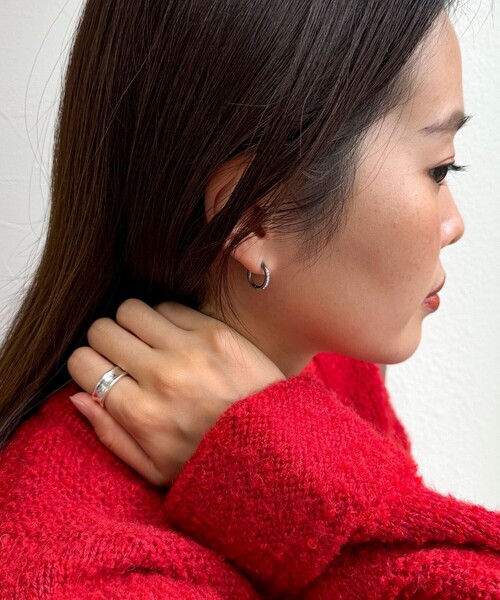 fredy emue（フレディエミュ）の「ステンレスビジューリングピアス（ピアス（両耳用）・レディース・シルバー/ゴールド・FREE）」の4枚目の写真