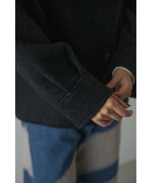 BLACK BY MOUSSY（ブラックバイマウジー）の「volume sleeve coat