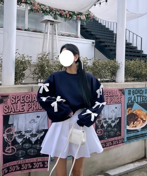 .KOM(ドットコム)の「『.KOM/ドットケーオーエム』ビッグリボントレーナー【Y】【CN】(スウェット・レディース・グレー/ネイビー・FREE)」の4枚目の写真