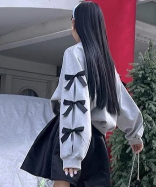 .KOM(ドットコム)の「『.KOM/ドットケーオーエム』ビッグリボントレーナー【Y】【CN】(スウェット・レディース・グレー/ネイビー・FREE)」の6枚目の写真