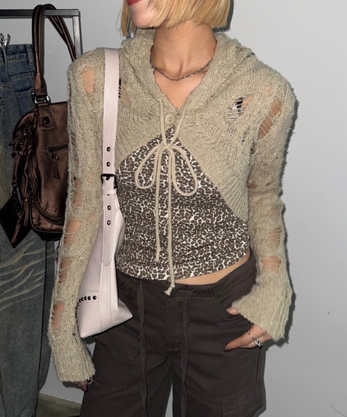 SHAGGIE（シャギー）の「フード付きダメージアームウォーマーニット（カーディガン/ボレロ・レディース・ブラック/グレー/ベージュ・FREE）」の3枚目の写真