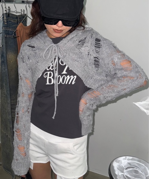 SHAGGIE（シャギー）の「フード付きダメージアームウォーマーニット（カーディガン/ボレロ・レディース・ブラック/グレー/ベージュ・FREE）」の2枚目の写真