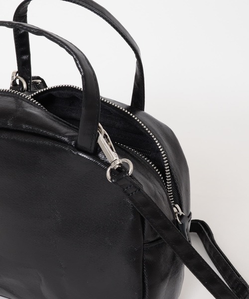 URBAN RESEARCH DOORS(アーバンリサーチドアーズ)の「箔プリントキャンバスバッグ(ショルダーバッグ・レディース・シルバー/ブラック・ONE)」の12枚目の写真