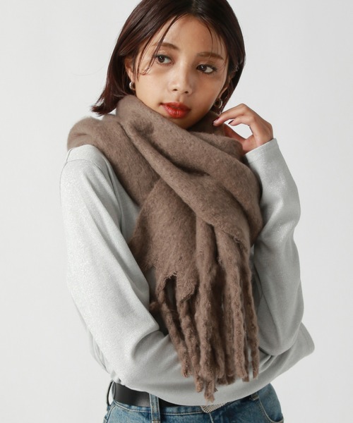 PAGEBOY(ページボーイ)の「ボリュームフリンジストール(マフラー・レディース・ブラウン/グレー・FREE)」の2枚目の写真