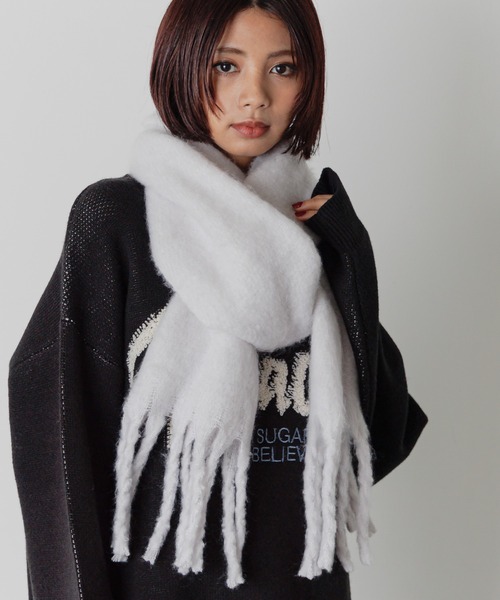 PAGEBOY(ページボーイ)の「ボリュームフリンジストール(マフラー・レディース・ブラウン/グレー・FREE)」の3枚目の写真