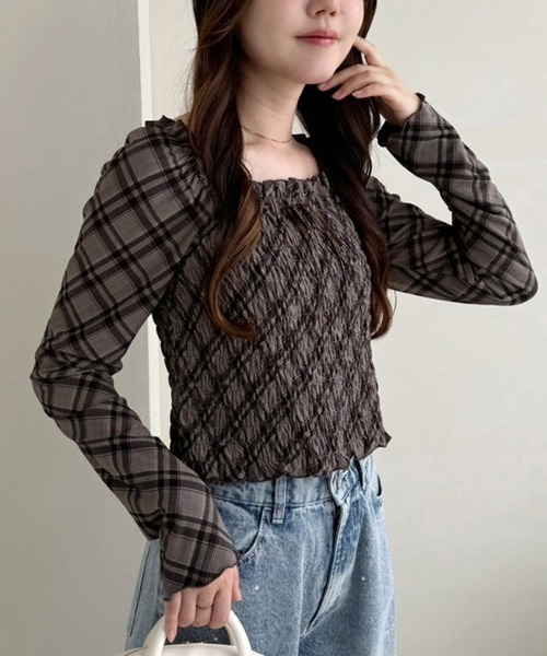 one after another NICE CLAUP(ワンアフターアナザーナイスクラップ)の「シャーリングトップス(Tシャツ/カットソー・レディース・ブラウン/オフホワイト/ブラウン系その他・FREE)」の19枚目の写真