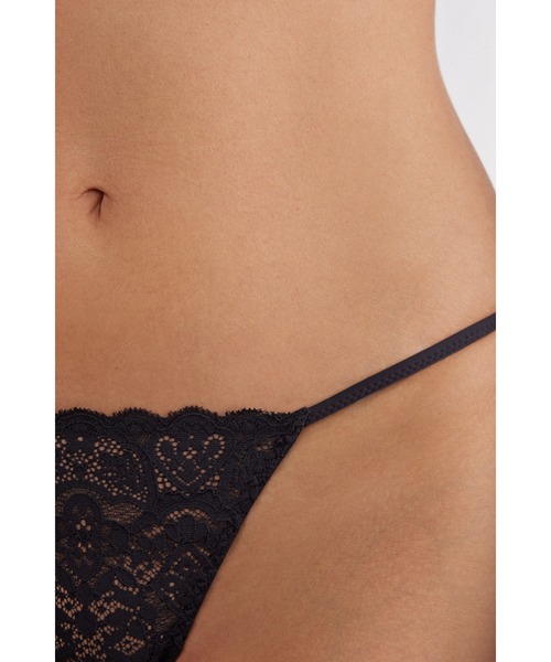 セール】レース サイドストリング ソング（ショーツ）｜Intimissimi