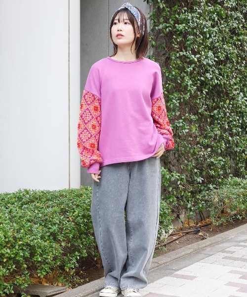 チチカカ（チチカカ）の「クロシェロングスリーブプルオーバー（スウェット・レディース・ピンク/アイボリー/チャコールグレー・FREE）」の6枚目の写真