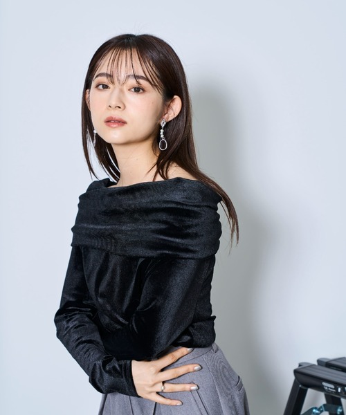 tarin arin(タリンアリン)の「【150㎝前後の小柄さんサイズ】オフショル ベロアトップス(Tシャツ/カットソー・レディース・ブラック/カーキ/ベージュ・S/M)」の20枚目の写真