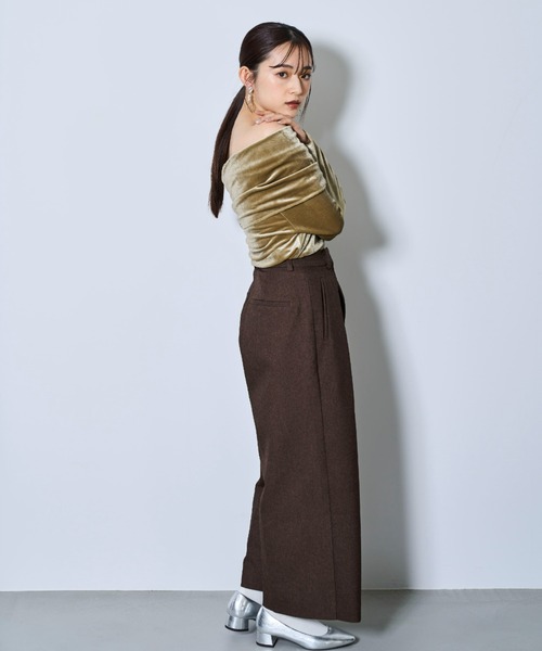 tarin arin(タリンアリン)の「【150㎝前後の小柄さんサイズ】オフショル ベロアトップス(Tシャツ/カットソー・レディース・ブラック/カーキ/ベージュ・S/M)」の22枚目の写真