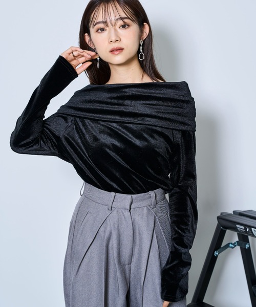 tarin arin(タリンアリン)の「【150㎝前後の小柄さんサイズ】オフショル ベロアトップス(Tシャツ/カットソー・レディース・ブラック/カーキ/ベージュ・S/M)」の14枚目の写真
