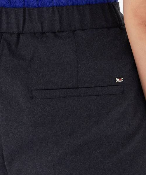 TOMMY HILFIGER(トミーヒルフィガー)の「フランネルスリムストレートパンツ(チノパンツ・レディース・ブルー・36inch/34inch/32inch)」の11枚目の写真
