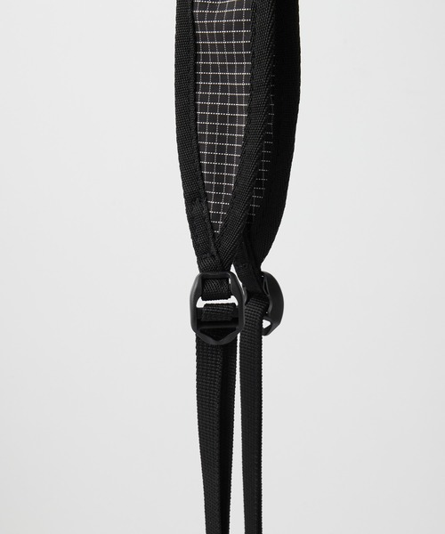 Unblend（アンブレンド）の「【Unblend】アコーディオン ナイロン ショルダーバッグ（ショルダーバッグ・レディース・ブラック/ホワイト・FREE）」の4枚目の写真